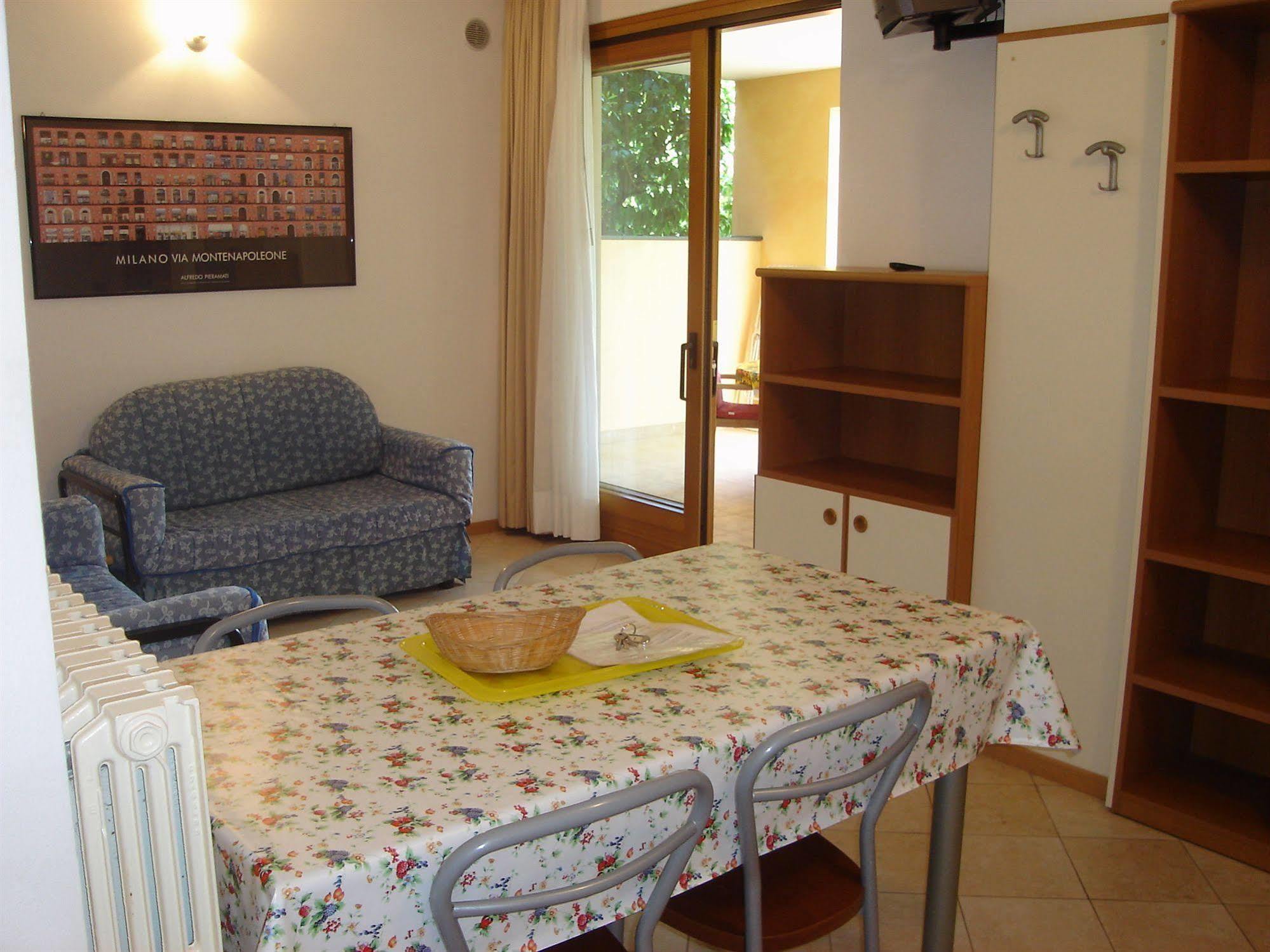 Villa Sopri มัลเชซิเน ภายนอก รูปภาพ