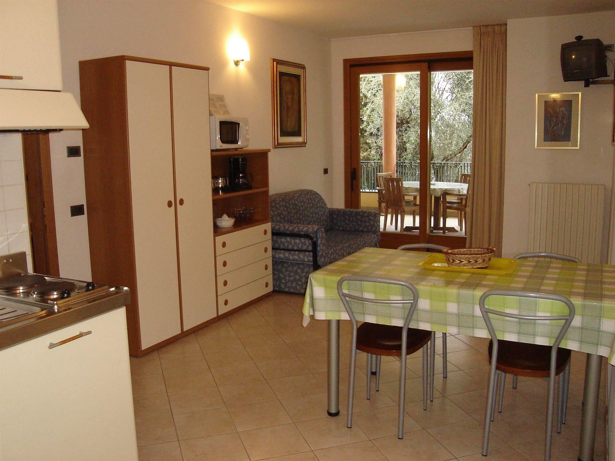 Villa Sopri มัลเชซิเน ภายนอก รูปภาพ