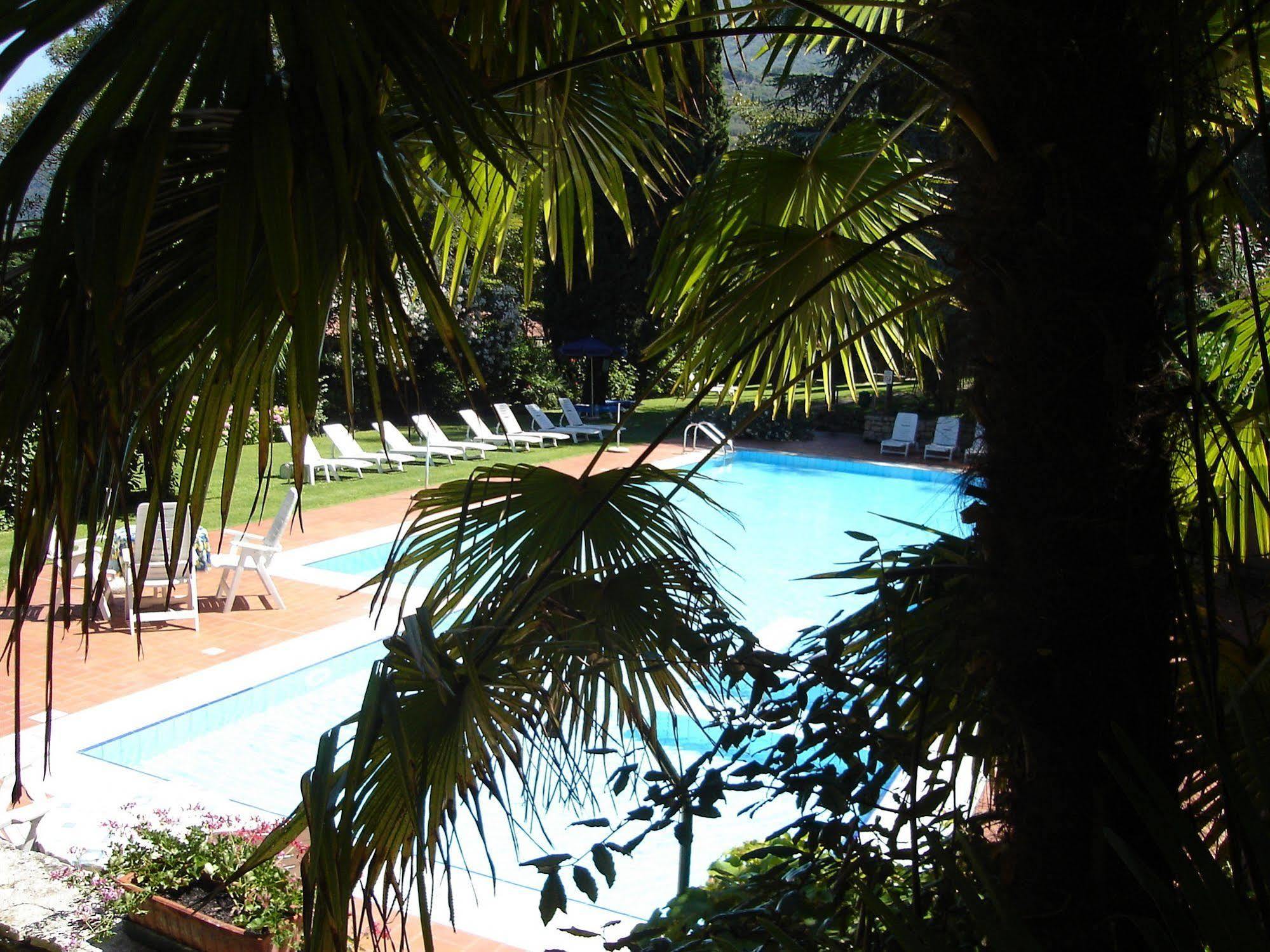 Villa Sopri มัลเชซิเน ภายนอก รูปภาพ
