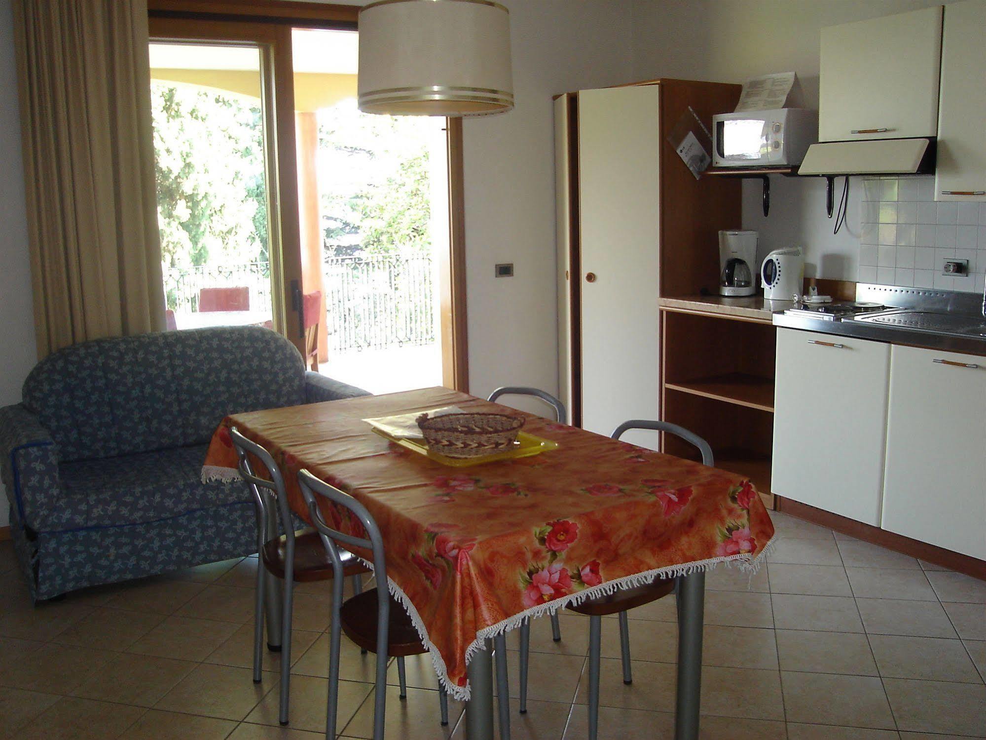 Villa Sopri มัลเชซิเน ภายนอก รูปภาพ